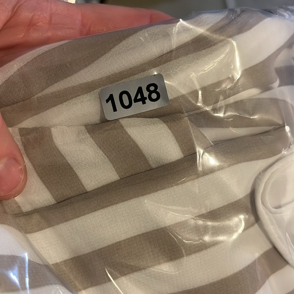 Torrid blouse womens 2X sleeveless tan white striped lined flowy light minimal - Picture 11 of 11